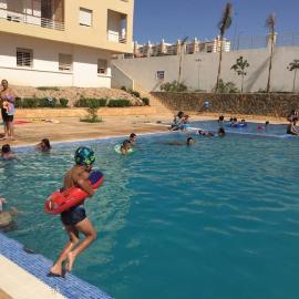 Appartement à Cap de l'eau, vue piscine, hotel in Ras El Ma