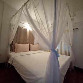 Cheeva Lodge ชีวาลอดจ์, hotel u gradu Kampong Huaibū