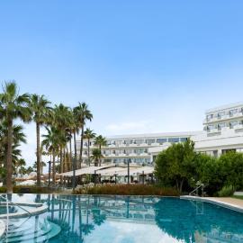 St George Beach Hotel & Spa Resort, hotel di Paphos