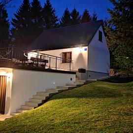 Holiday House Tjaša, Hotel in Lokve