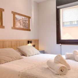 Casa Tino, hotel u gradu Les