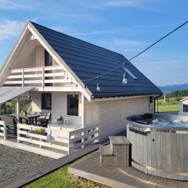 Slope House (Domek na Skarpie) Lipowa