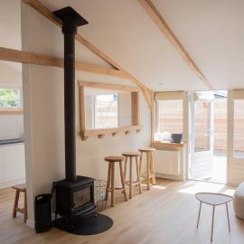 Westeindercabin, rustige locatie maar naast Amsterdam & Schiphol, hotel di Aalsmeer