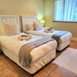 Villa T14 - Selborne Golf Estate, hotel in Pennington