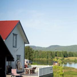 Älvstugan, hotel sa Övertorneå