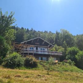 Viesnīca Le chalet des amis pilsētā Aurec-sur-Loire