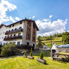 Hotel & Restaurant Saint Nicolas Gran Paradiso，聖尼古拉斯的飯店