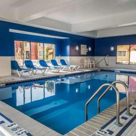 REGENCY Inn & SUITES NEW LONDON MYSTIC, hotel di New London