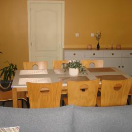 Appartement Courcelles, hotel u gradu Courcelles