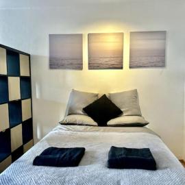 Historical City Center apartment, hotel in Komárno