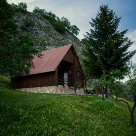 Detached house Milivoje, hotel in Pošćenje