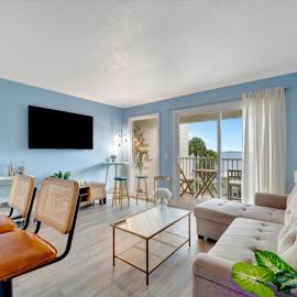 Serenity on the Sea Luxury Condo with Private Balcony on the Ocean, hotel a Tampa