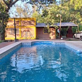Casa quinta "La Familia", Hotel in Laguna Brava