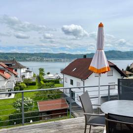 Ferienresidenz Seegarten - mit privatem Seezugang und hauseigenem Schwimmbad, hotel a Bodman-Ludwigshafen