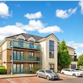 Malahide Dublin Airport Superior Large Serviced Apartment - Sleeps 6