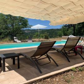 Provencal farmhous Lubéron, swimming pool, Hotel in Revest-des-Brousses