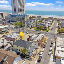 Luxury 8 BR 4 Ba - Just 1 block from the Beach!