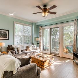 Breezy St Simons Hideaway with Waterfront Views!, hotel in Saint Simon Mills
