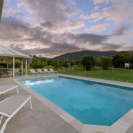 The Hampton Lodge with private pool on 25 acres, hotel in Port Douglas