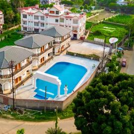 Dip Holidays, hotell sihtkohas Shānti Niketan