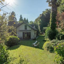 Casa Giuliana casa con giardino privato, hotel in Orta San Giulio