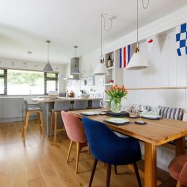 Pretty Coastal Home in Bosham Close to Water, hotel a Bosham