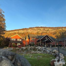 Minnewaska Lodge، فندق في Gardiner