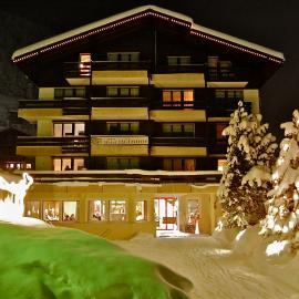 Hotel Garni Jägerhof, hotel in Saas-Fee
