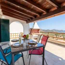Incantevole Vista Mare, 450mt Spiaggia Kal'e Moru, хотел в Джеремеас