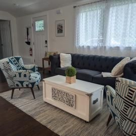Tranquil Getaway Cottage in Charming, Bethel CT, hotel di Bethel