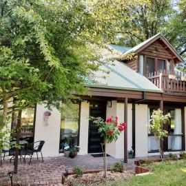 Spacious and Central 5 bedroom Home