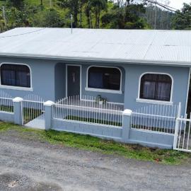 B&B Pacuare River Gateway Tica House