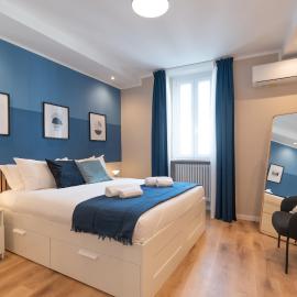 Arnaldo Cozy Home Stay Central with Piazza View – hotel w mieście Brescia