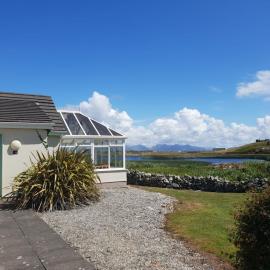 No3 Ballyconneely Cottage, hotel u gradu Balikonili