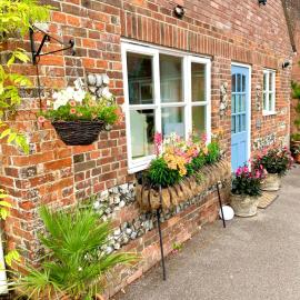 Daisy Cottage, hotell sihtkohas Child Okeford