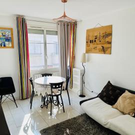 Idéal pour visiter Paris, hotell i Saint-Mandé