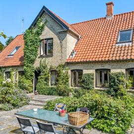 4 Bedroom Lovely Home In Horslunde