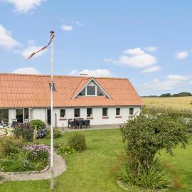 Cozy Home In Øster Assels With Wifi