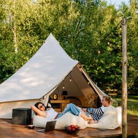 Glampine, hotel em Chocianów
