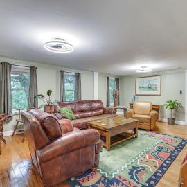 Quintessential New England Home w/ Patio & Grill!, Hotel in Putnam