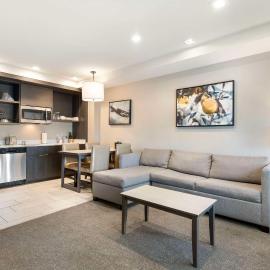 Best Western Plus Executive Residency Rigby's Water World Hotel, hotel en Warner Robins