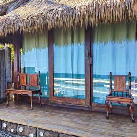 Beachfront Villa Nixie and the Sea Tabanan, hotell i Tabanan