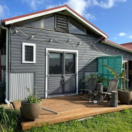 The Hay Shed, Hotel in Mitchells Island