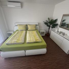 Orchideenweg 2A, 24558 Henstedt-Ulzburg , 200 Quadratmeter Haus mit Garten und Garage, hotel in Henstedt-Ulzburg