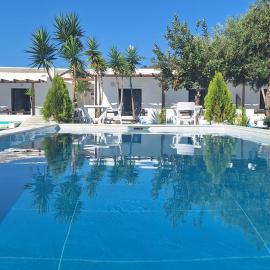 Skiathos Holiday Resort, hotel a Ciutat de Skíathos