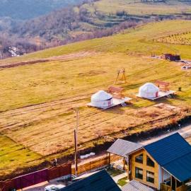 Дом в горах Уютный дом с потрясающим видом и огромной террасой, hotel in Besqaynar