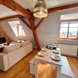 Duplex au cœur de Turckheim, 10 min de Colmar et place de parking, hotel Turckheimban