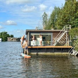 Houseboat PURE II, hotel u gradu 'Vreeland'