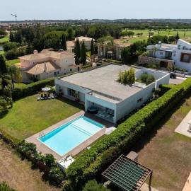 Villa Laguna 25 by Stay ici, hotel in Vilamoura