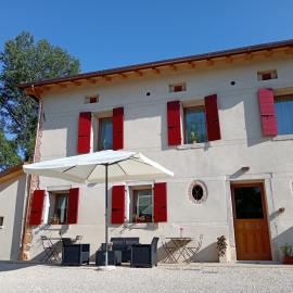 Agriturismo La Collina delle Api, hotel in Castelcucco